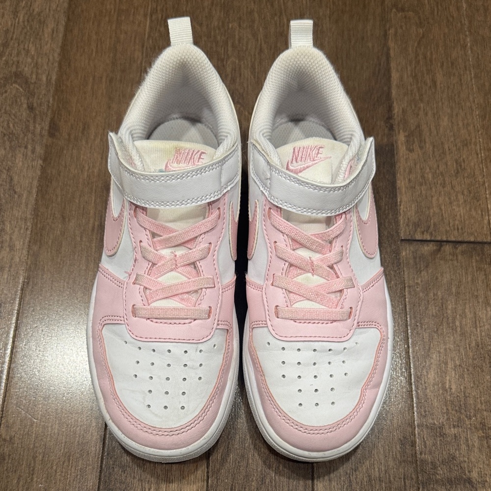Nike Kids Sneakers in Pink and White